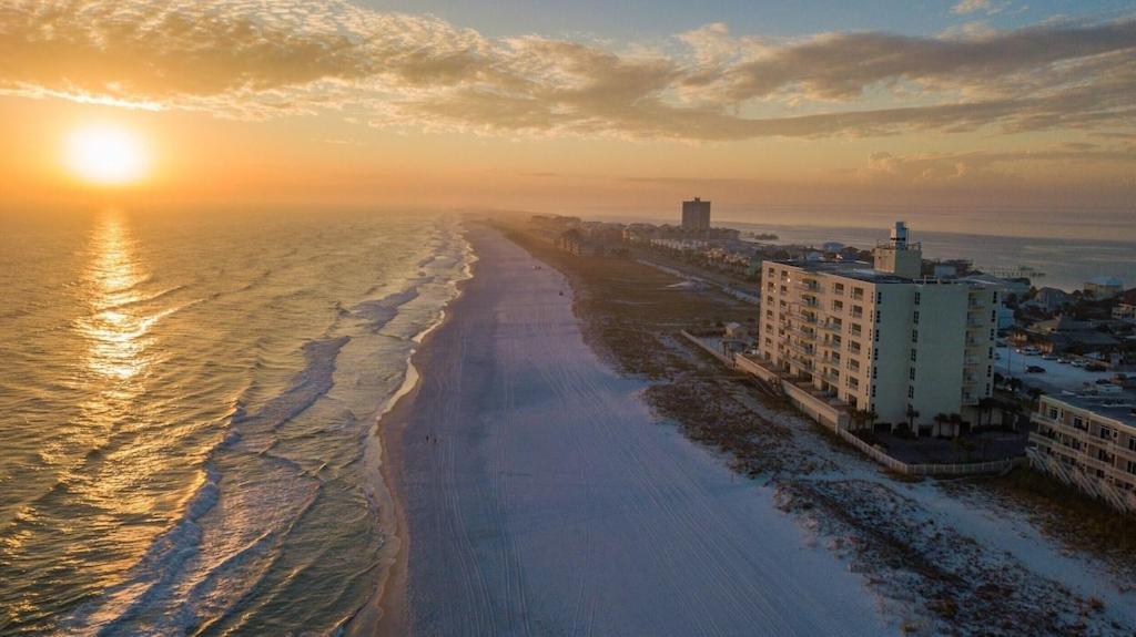 Ocean Front Penthouse Suite Panoramic Views Of Gulf,Pensacola Beach,Pier, & Bay Екстериор снимка